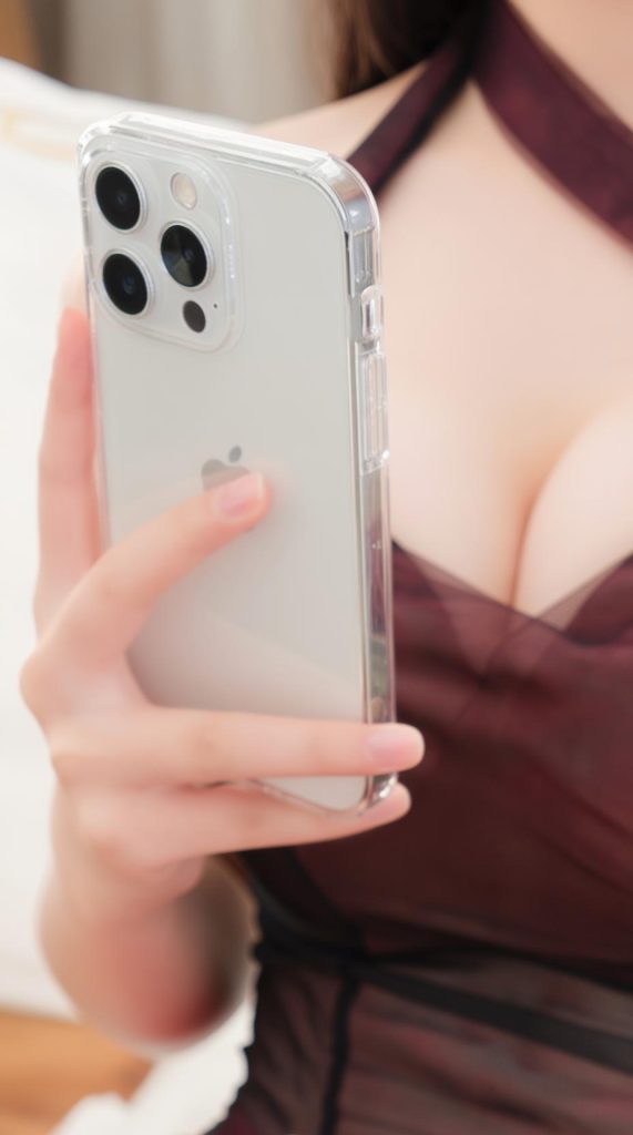 图片[5]-LoRA_Qwen-Image_肌肤嫩白_白足_白腿_白胸-G站- AI精品资源站